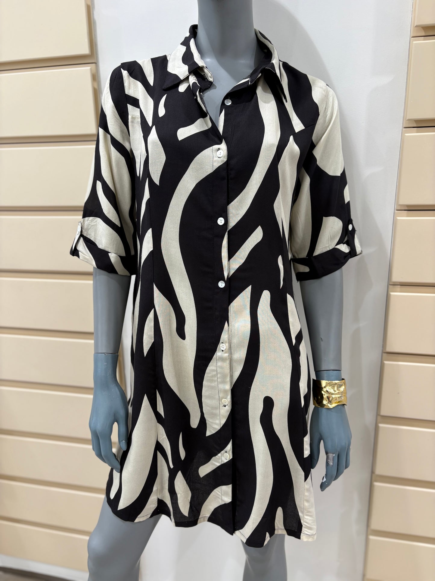 Vestito camicia in rayon Essenza Karakorum