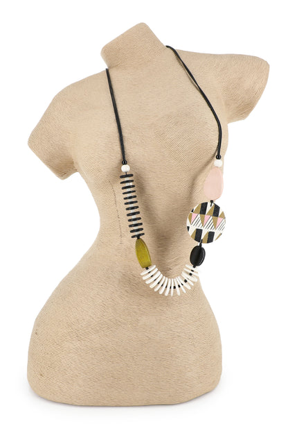 Collana Romina Karakorum