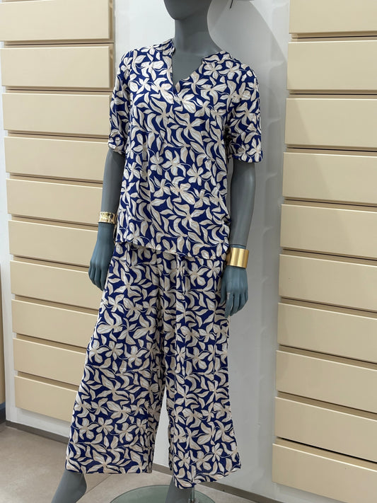 Completo Blusa e Pantaloni Flowers Ayfee
