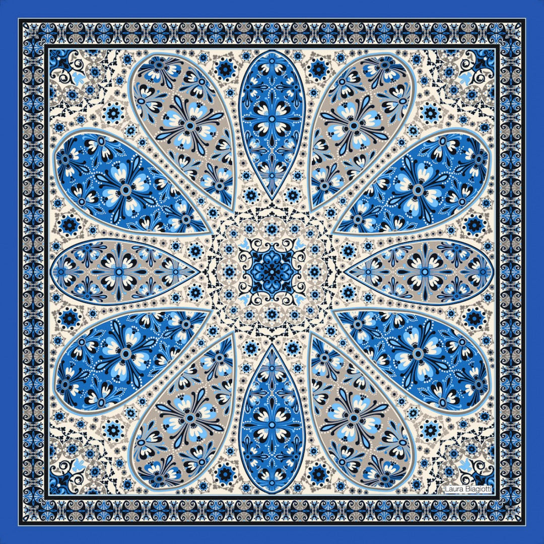 Foulard in seta Margherita caleidoscopica Laura Biagiotti