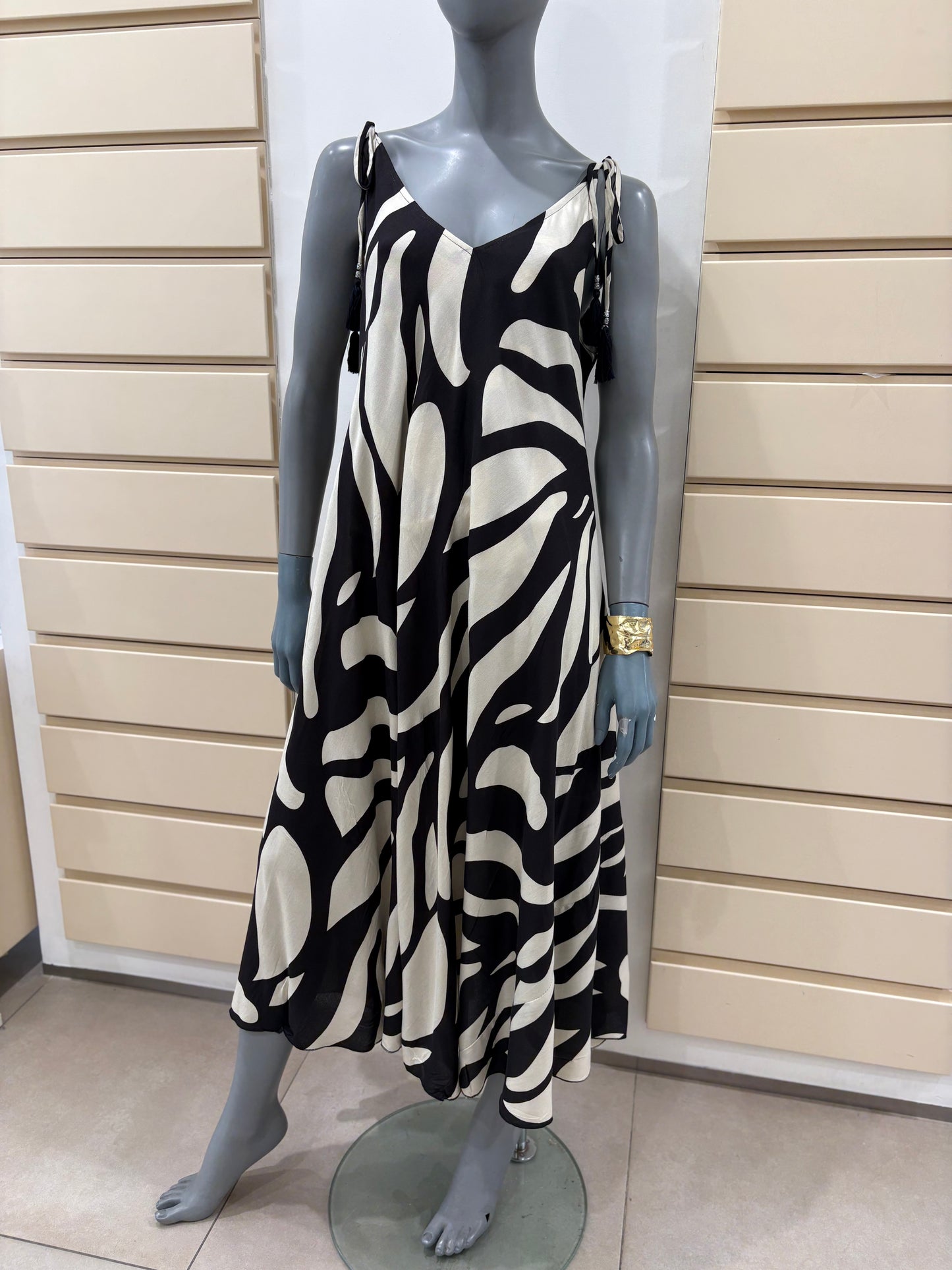 Vestito lungo in rayon Essenza Karakorum