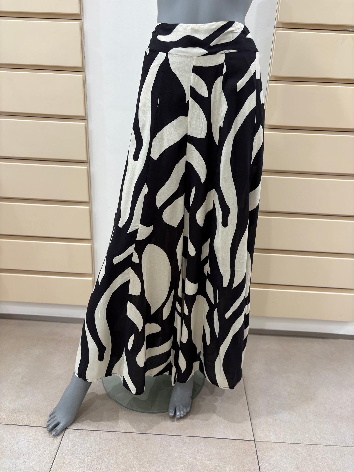 Pantaloni in rayon Essenza Karakorum